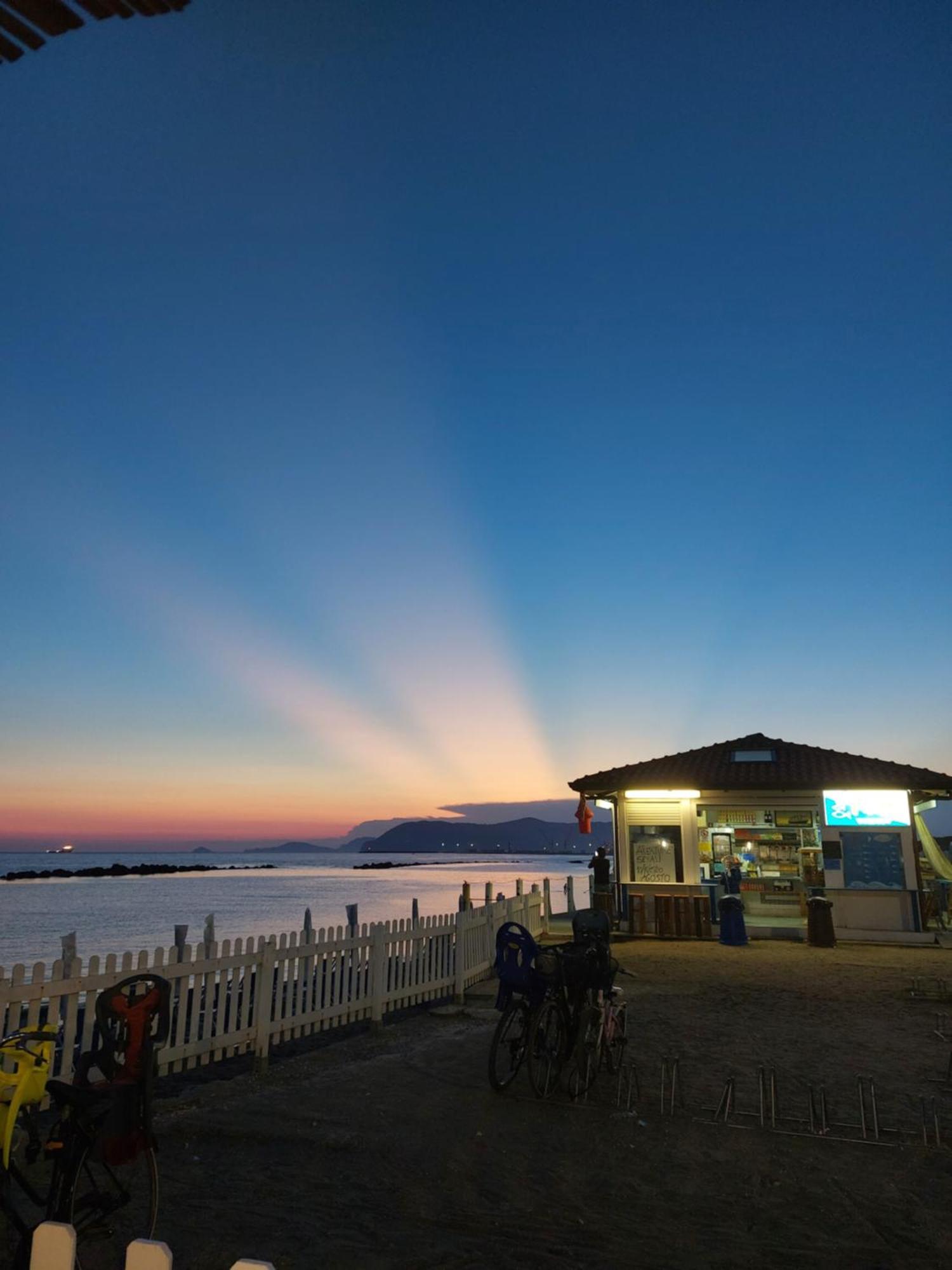 Appartamento Al Mare Di Liguria E Toscana Marina di Massa Luaran gambar